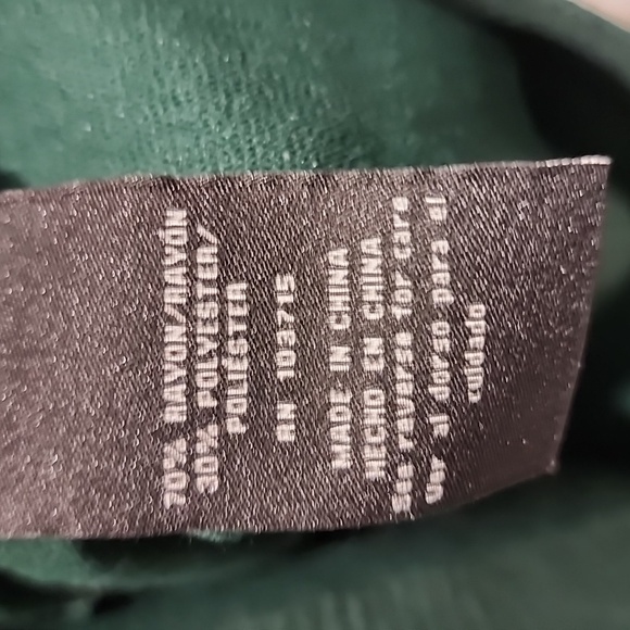 NWOT Zac and Rachel lightweight emerald sweater adorned with studs 3x - Picture 4 of 5